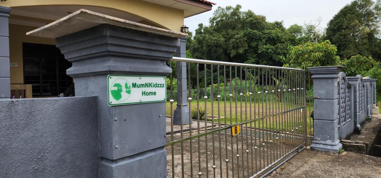 Mumnkidzzz Homestay At Kerteh Kampong Pengkalan Pangan Exterior foto