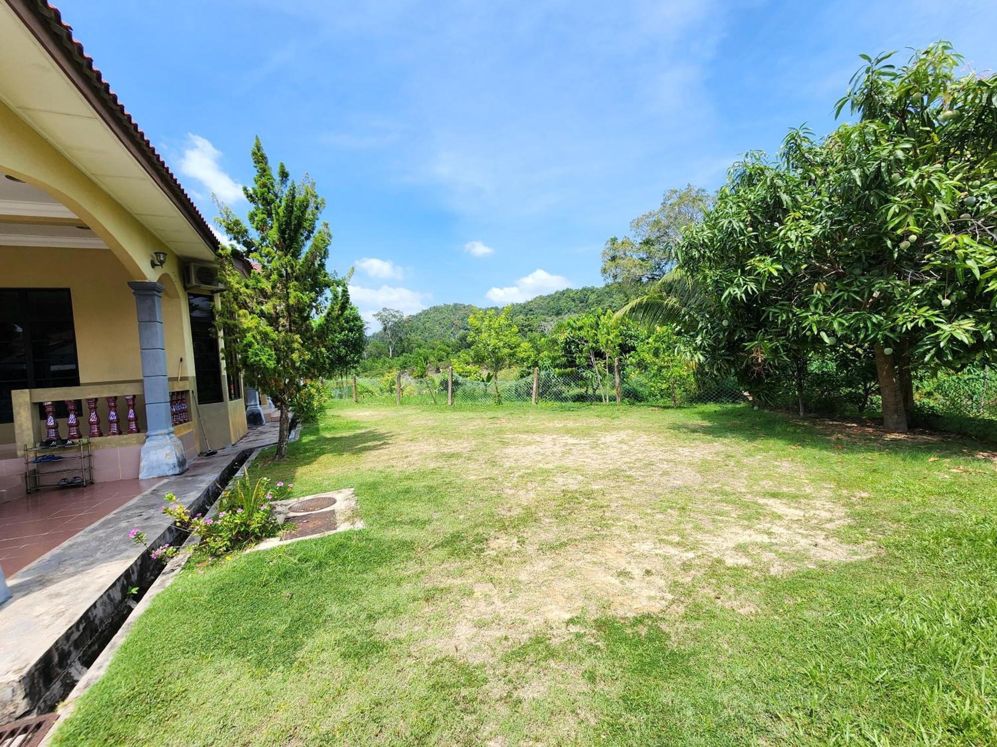 Mumnkidzzz Homestay At Kerteh Kampong Pengkalan Pangan Exterior foto