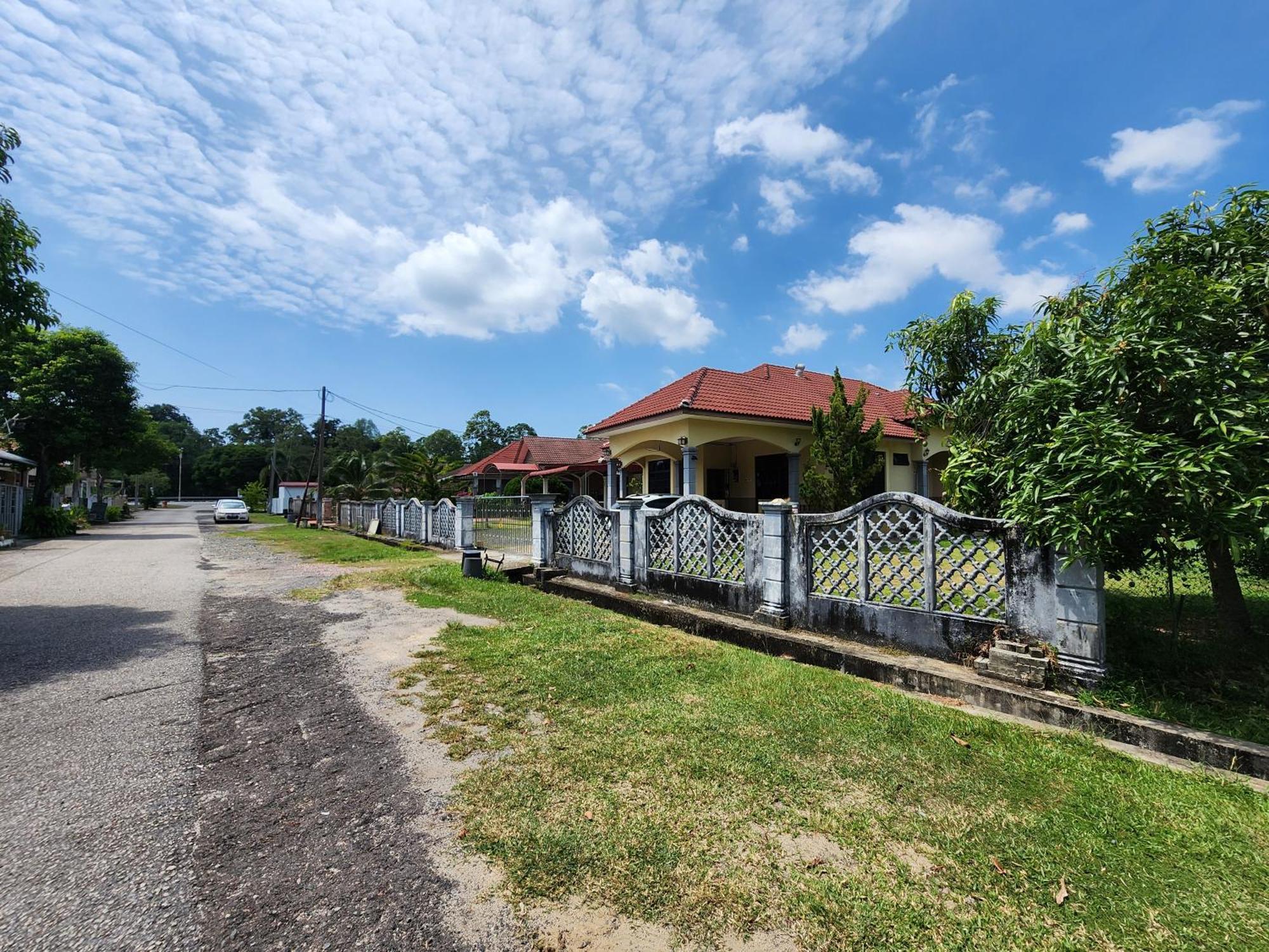 Mumnkidzzz Homestay At Kerteh Kampong Pengkalan Pangan Exterior foto
